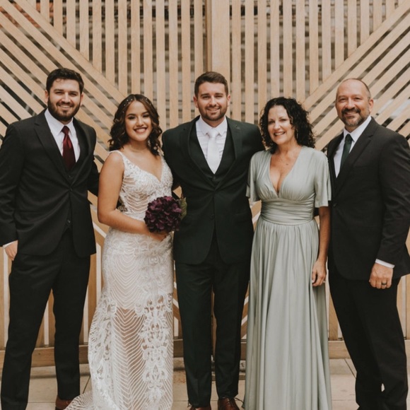 Meet your Posher, Christina - Picture 2 of 5